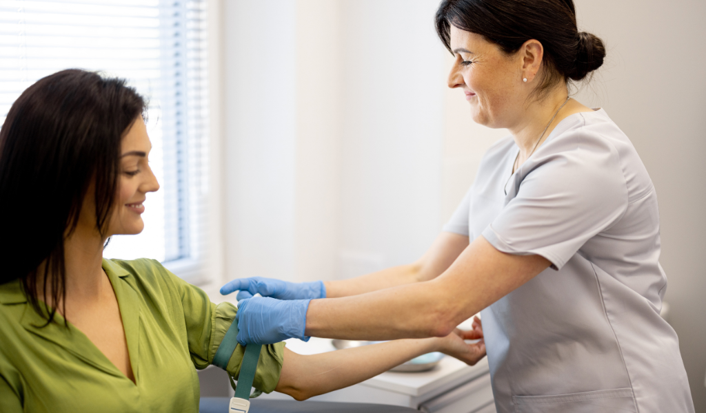 Dosagens hormonais  tireoidianas discordantes:  como investigar?